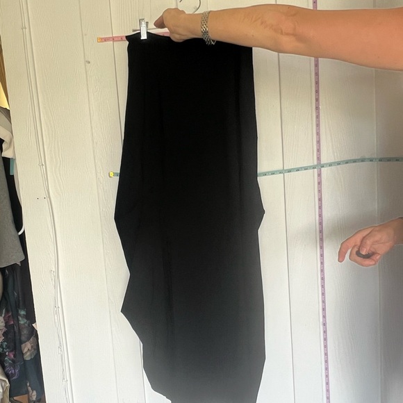 Designer Skirt. NWT. Size In label shown. USA size M size italian 42 USA 5 - Picture 4 of 13